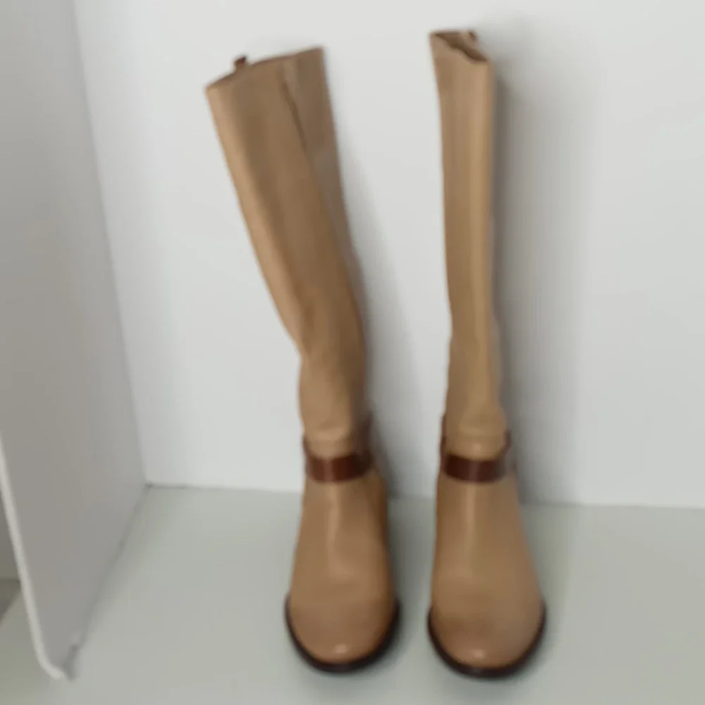 Matisse- Daniela -Leather Knee High Riding Boots --Taupe w/Brown Detailing 6.5